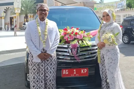 Momen Langka, Mobil Wali Kota Blitar Dipakai Mengantar Pengantin Foto BeritaJatim.com
