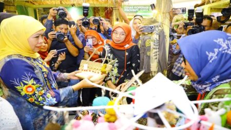 Khofifah: BUMDes Motor Penggerak Kemandirian dan Kesejahteraan Masyarakat Desa! Foto BeritaJatim.com