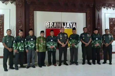 Bertemu Pangdam V Brawijaya, IPI Berharap Santri Diberi Akses Mudah Jadi Anggota TNI Foto BeritaJatim.com