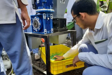 Siswa MA Al Irsyad Belajar Olah Sampah Jadi Energi Alternatif di Sarka Space Bondowoso Foto BeritaJatim.com