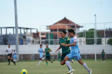Persewangi Bungkam Persikabumi 4-2, Lolos ke 16 Besar Liga 4 Nasional Foto BeritaJatim.com