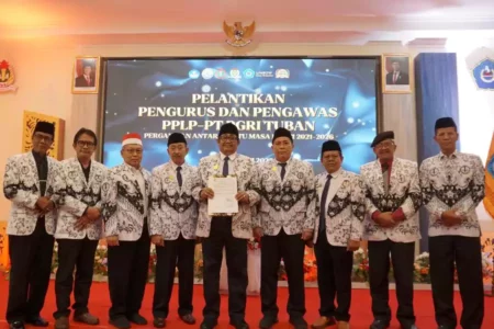Resmi, Ketua PPLP PT PGRI Tuban Digantikan Sudjarwoto Foto BeritaJatim.com