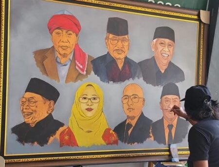 Lukisan Rektor Undar, Jejak Memori di Reuni Akbar Alumni Universitas Darul Ulum Jombang 2025 Foto BeritaJatim.com