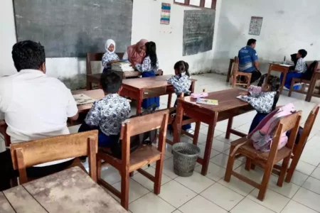 Asa 8 Siswa SDN Rejoagung 5 dan Pendekatan Pelayanan Pendidikan di Bondowoso Foto BeritaJatim.com