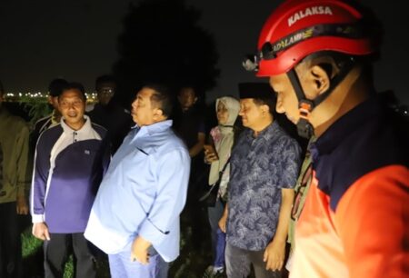 Lahan Pertanian Terendam Akibat Tanggul Jebol, Bupati Jombang Lakukan Respons Cepat Foto BeritaJatim.com