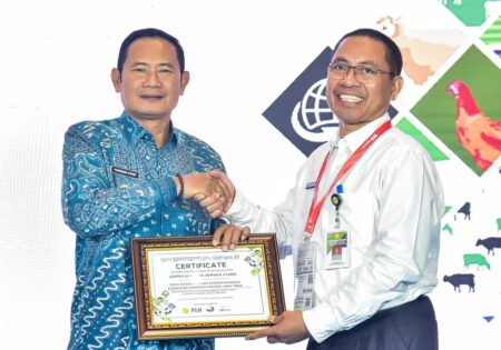 Kabupaten Lamongan Sabet Penghargaan Adi Praja Satwa Sewaka Utama Foto BeritaJatim.com