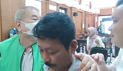 Kho Tobing Minta Keringanan Hukuman Karena Usia dan Sakit, Setelah Dituntut 14 Bulan Penjara Foto BeritaJatim.com