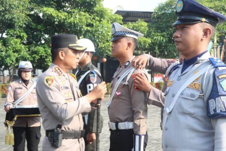 14 Hari Razia Lalu Lintas di Jatim: Ini Fokus Operasi Patuh Semeru 2025 Foto BeritaJatim.com