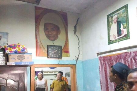 Gempa Susulan Guncang Tiris Probolinggo, Puluhan Rumah Warga Terdampak Foto BeritaJatim.com