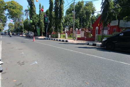 CFD Pindah ke Jalan Suroyo, Wali Kota Probolinggo Pastikan Akses Ibadah Jemaat Gereja Tetap Lancar Foto BeritaJatim.com
