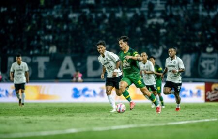 Line Up Persebaya vs PSIM: Gali Freitas Cadangan, Perovic Andalan Lini Depan Foto BeritaJatim.com