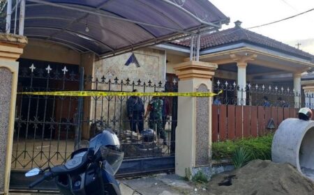 Tukang Septic Tank di Malang Temukan Granat, Dicuci dan Digosok Dikira Gantungan Lampu Foto BeritaJatim.com
