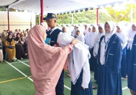 MPLS SMP IT At-Taqwa Surabaya Usung Semangat Kreatif dan Berjiwa Muda Foto BeritaJatim.com