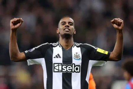 Isak Deal! Liverpool FC Selangkah Lagi Rampungkan Transfer Rp3,26 Triliun Foto BeritaJatim.com