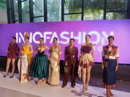Innofashion Show 7: Dari Kain Tradisional ke Catwalk Futuristik Foto BeritaJatim.com