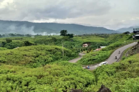 Gumitir Banyuwangi Ditutup, Dishub Bondowoso Imbau Truk Lewat Situbondo Foto BeritaJatim.com