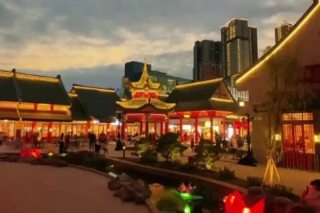 Serasa di China, Wisata Baru di Surabaya Timur Ini Free Entry Foto BeritaJatim.com