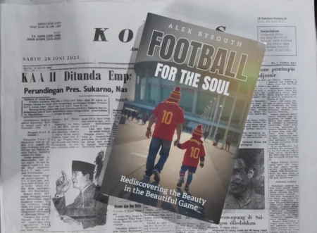 Sinopsis Buku Football for the Soul: Rediscovering the Beauty in the Beautiful Game Foto BeritaJatim.com