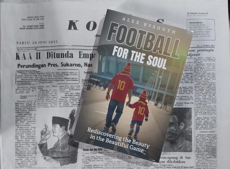 Sinopsis Buku Football for the Soul: Rediscovering the Beauty in the Beautiful Game Foto BeritaJatim.com