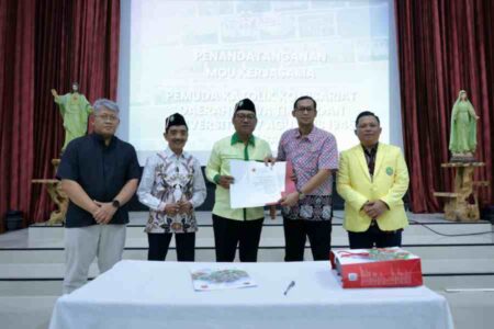 Pemuda Katolik Jatim dan Untag Surabaya Luncurkan Beasiswa Penuh untuk Mahasiswa Berprestasi Foto BeritaJatim.com