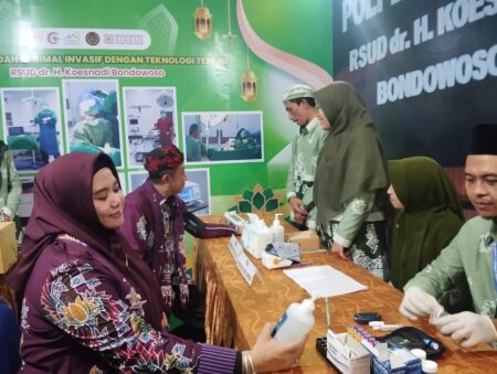 Hujan Guyur Bondowoso, Festival Muharram 2025 Sepi Pengunjung Foto BeritaJatim.com