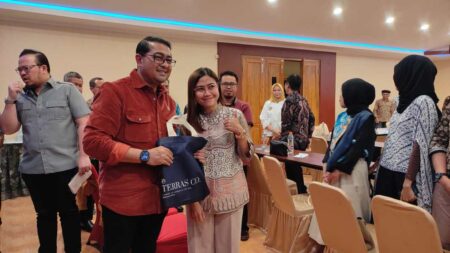 Ekonomi Kreatif Diharapkan Jadi Mesin Baru di Pacitan, Saat Industri Batu Akik Mati Suri Foto BeritaJatim.com
