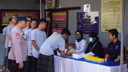 Lapas Mojokerto Gelar Tes Urine, Tegaskan Komitmen Perangi Narkoba Foto BeritaJatim.com