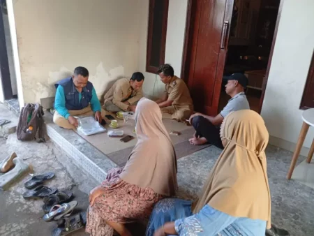 Petani Koncer Kidul Bondowoso Keluhkan Akses Pupuk Subsidi Sulit, Ini Penyebabnya! Foto BeritaJatim.com