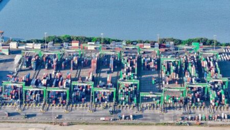 Kinerja Terminal Teluk Lamong Semester I 2025 Catat Arus Petikemas Internasional Melesat Foto BeritaJatim.com
