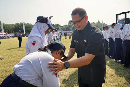 Dindik Jatim Kampanyekan Anti Bullying, Judol dan Pinjol di MPLS 2025, Cetak Dua Rekor MURI Foto BeritaJatim.com