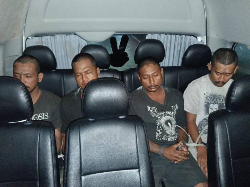 Polres Lamongan Ringkus 7 Pengeroyok Remaja di Telaga Dalur, 4 Tersangka Nyaris Kabur ke Bali Foto BeritaJatim.com
