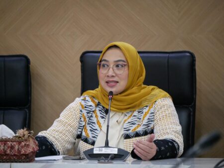 Macet Horor di Pantura Banyuwangi, DPR: Ini Persoalan Nasional Foto BeritaJatim.com
