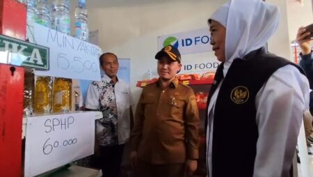 BULOG Mojokerto Jadi Garda Depan Pendistribusian Beras Murah Lewat Koperasi Merah Putih Foto BeritaJatim.com