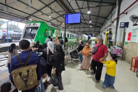 KA BIAS Layani 153.000 Lebih Penumpang Selama Semester Pertama 2025 Foto BeritaJatim.com
