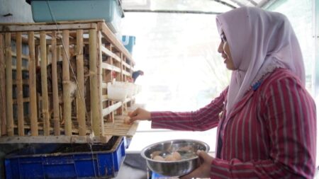 Bank Sampah Migunani Jadi Contoh Praktik Ekonomi Sirkuler di Kota Mojokerto Foto BeritaJatim.com