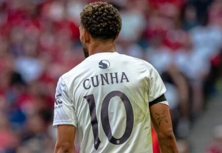 Manchester United vs Leeds United Berakhir Tanpa Gol; Bukti Lini Depan Masih Bermasalah Foto BeritaJatim.com