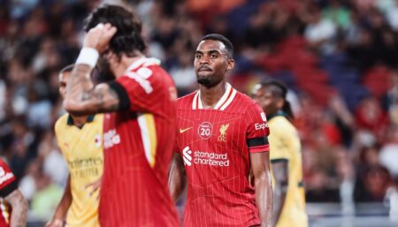 Daripada Mubazir Beli Alexander Isak Rp2,6 Triliun, Mending Liverpool FC Beli Bek Lagi Foto BeritaJatim.com