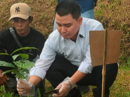 Kopi Ketapanrame Siap Mendunia, Pemkab Mojokerto Buka Lahan Baru dan Dorong Agrowisata di Lereng Trawas Foto BeritaJatim.com