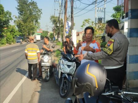 Laka Motor di Jalan Raya Driyorejo Gresik, 1 Orang Tewas Foto BeritaJatim.com