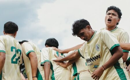 Persebaya Vs PSS Jadi Momentum Hangatkan Hubungan Klub dan Suporter Foto BeritaJatim.com