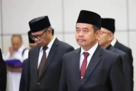 Syaiful Hadi Dikukuhkan Jadi Rektor UIN Madura, Fokus Perkuat Internal dan Tata Strategis Foto BeritaJatim.com