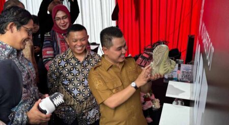 Sepatu Lokal Mojokerto Tembus Korea Selatan, Nilai Ekspor Perdana Capai Rp602 Juta Foto BeritaJatim.com