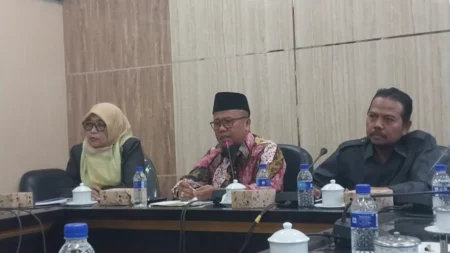 Anggota DPRD Jember Ini Nyaris Menangis Gara-gara 3 Kasun Dipecat Foto BeritaJatim.com