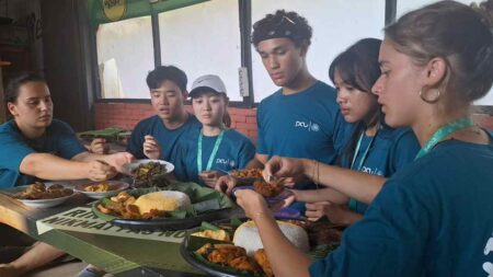 Mahasiswa 6 Negara Diajak Masak Menu Sederhana Khas Rejosari Mojokerto Foto BeritaJatim.com