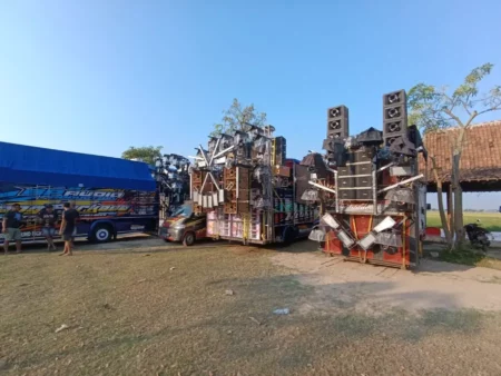Polres Tulungagung Tertibkan Peserta Karnaval ‘Sound Horeg’ Foto BeritaJatim.com