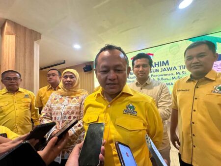 Sekjen Golkar Sarmuji, Salah Seorang Legislator dengan Kepuasan Tertinggi di Jatim Foto BeritaJatim.com