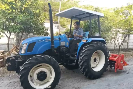 Lamongan Salurkan Bantuan Alsintan ke 22 Poktan, Dorong Mekanisasi Pertanian Foto BeritaJatim.com