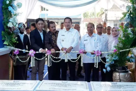 Bank Daerah Lamongan Naik Kelas: Tiga Kantor Kas Jadi Cabang BDL, Pelayanan Makin Dekat Foto BeritaJatim.com
