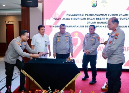 Dukung Efisiensi Air, Polda Jatim dan BBWS Brantas Bangun Sumur Bor Foto BeritaJatim.com