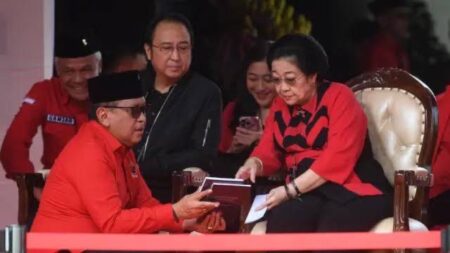 Kudatuli, Hasto, dan Doa di Bulan Suro: Ketika Sejarah dan Keadilan Kembali Diuji Foto BeritaJatim.com